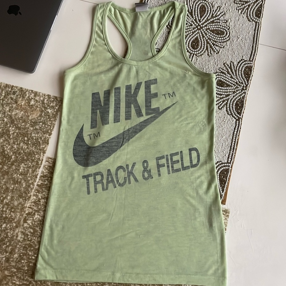 Nike sports tee